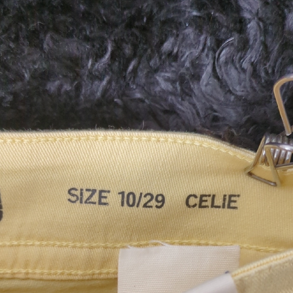 Code Bleu Light Yellow Women's Bermuda Shorts - Picture 4 of 11